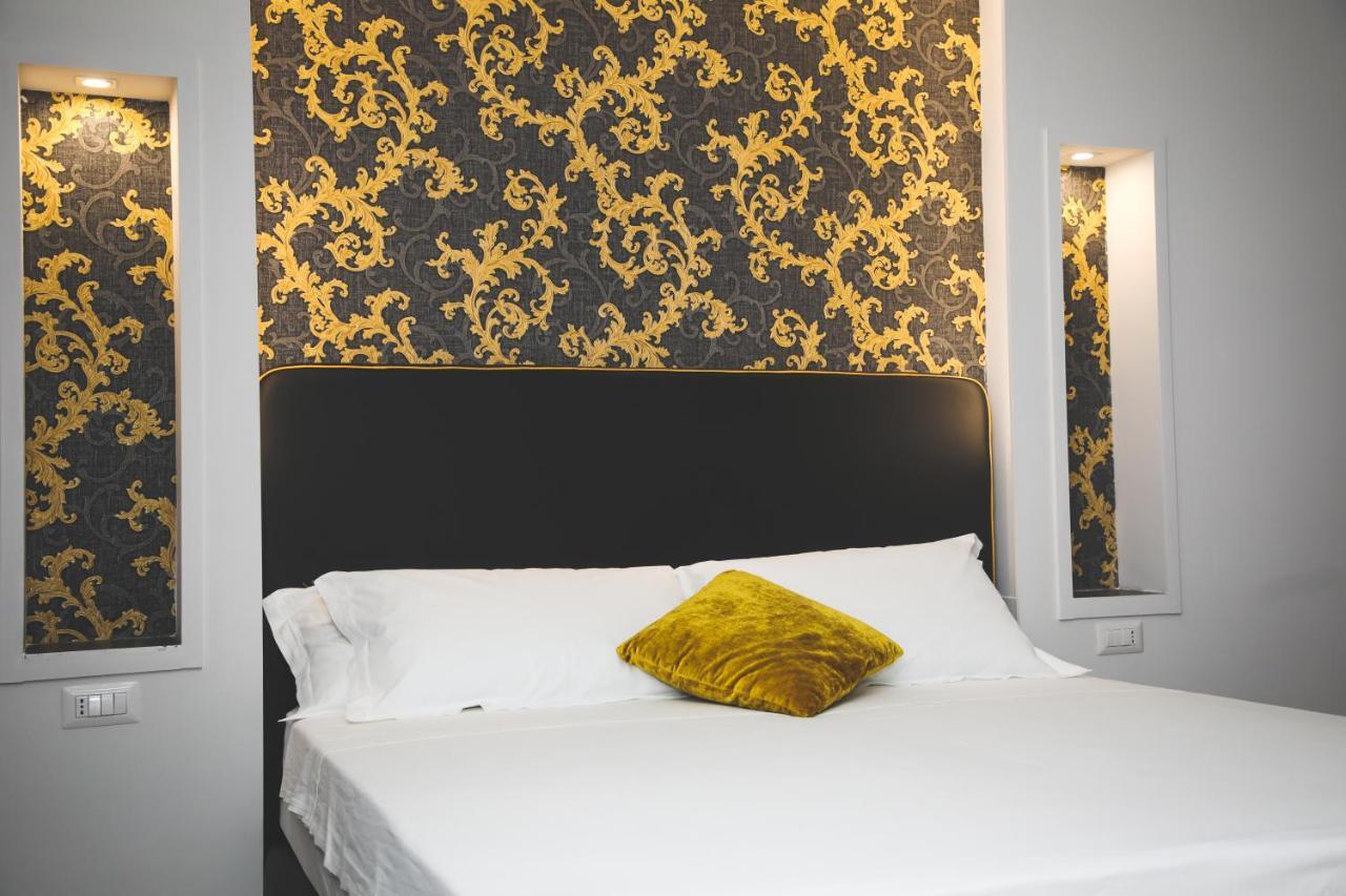 Principessa Isabella Luxury Rooms Salerno Exterior foto