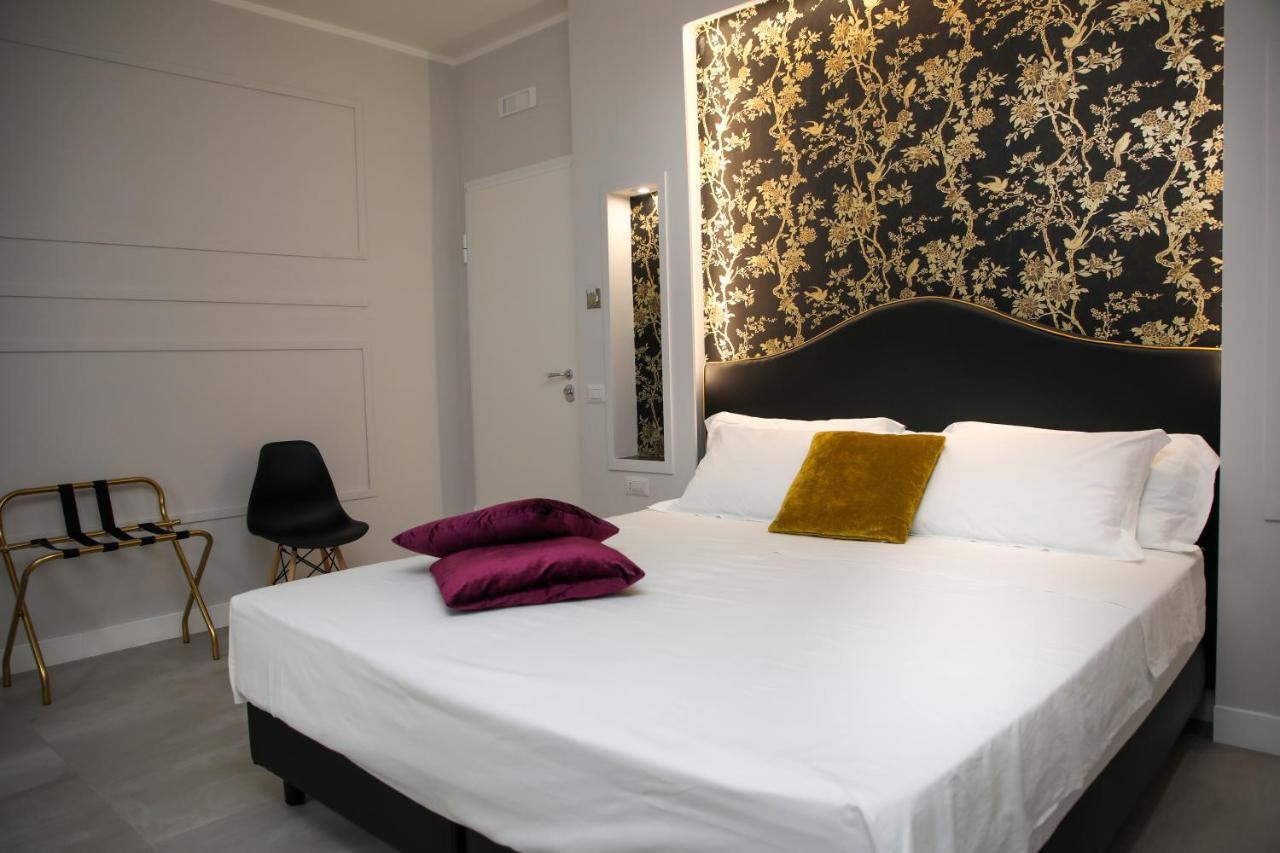 Principessa Isabella Luxury Rooms Salerno Exterior foto